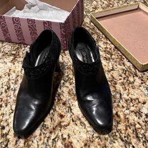 BRIGHTON ankle boots!!! Size 7M.